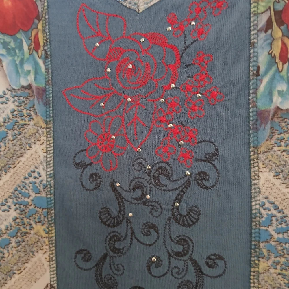 ONE WORLD TOP - Picture 5 of 8